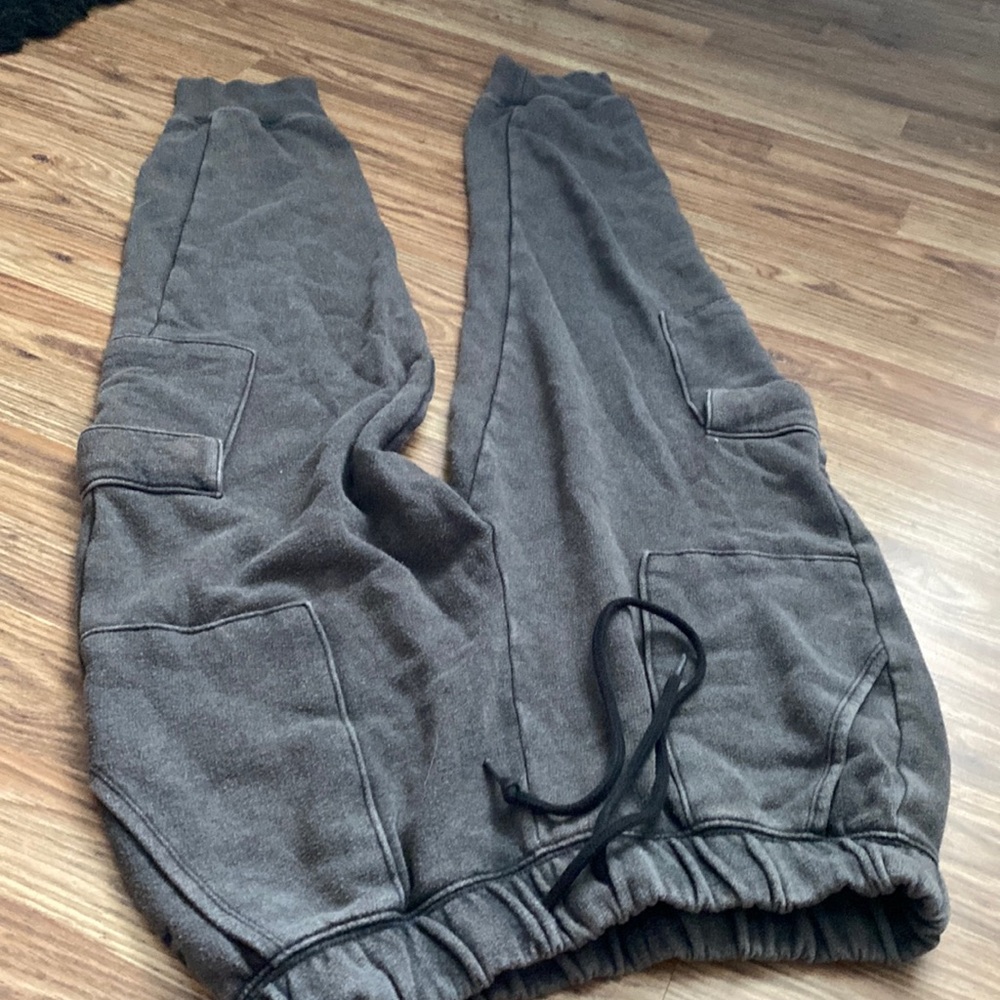 vs pink joggers